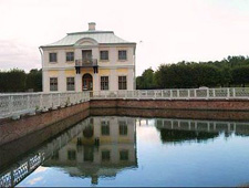 Peterhof - Park Pavillion Eremitage nebst Marly-Palais